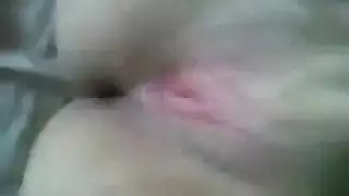 سمراء ناضجة ومدربها يتناوبان على قضيب شاب صلب