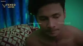 فتاتان يقومان بالجنس