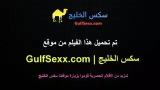 بيدخل دماغة في كسها