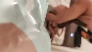كاميرا تجسس هاوية: مواطن مسن يمارس الجنس مع فرج مراهقة بدون واقي