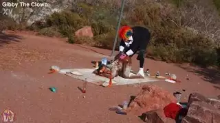 الديك الرومي المنسي لدى الجدة يحصل على حشوة قاسية من حفيدتها الشهوانية