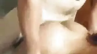 شريط ولاء الجنسي: المنتج يضرب كسها ويئن باسمها