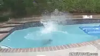 نيك مزدوج في بورن مع شرموطة بمؤخرة كبيرة تتوق للجنس الشرجي