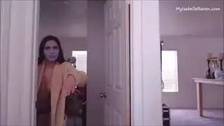 مراهقة كسها مولع بتنيك نفسها بزبرين صناعي