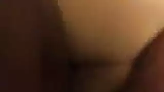 رجل أسود يمارس الجنس بقوة مع شاب ناعم في الحافلة